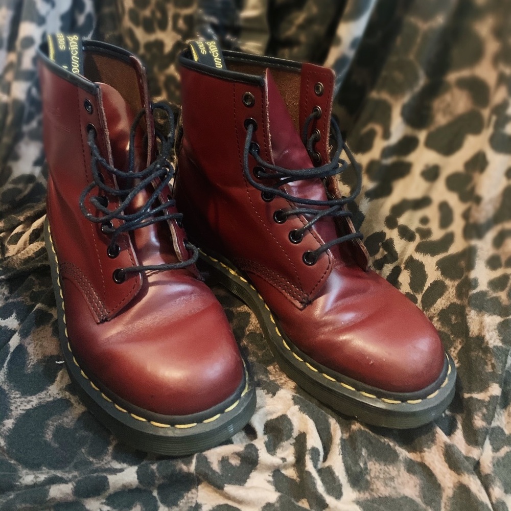 RESERVED: vintage Oxblood